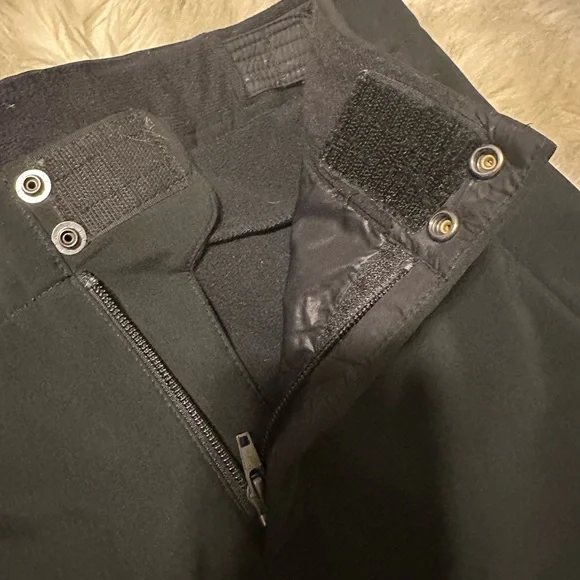 North Face Women’s ski pants and snowboard pants - offers welcome